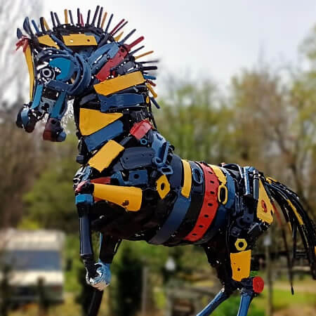 Kleurrijk paard van oud ijzer