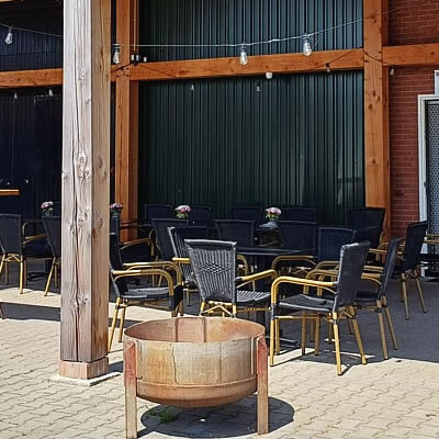 Foto: Overdekt terras op camperplaats Skop'nboer
