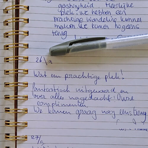 Foto: Het gastenboek zegt alles . . .