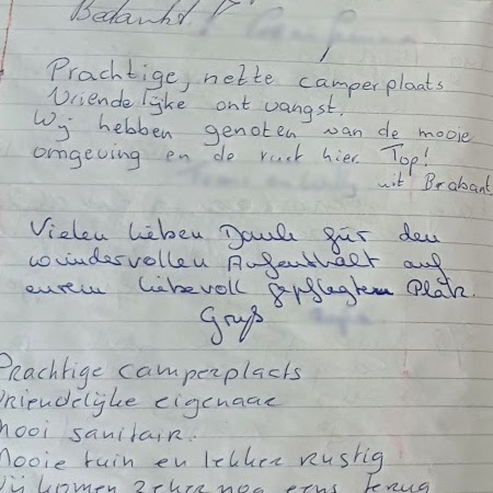 Foto: Altijd leuk om het gastenboek te lezen